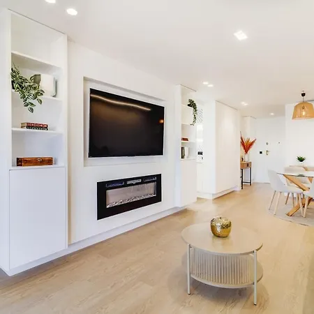 Apartment Chic With Pool And Parking Cascais